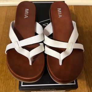 MIA Sandals - Ares White. Excellent Condition.